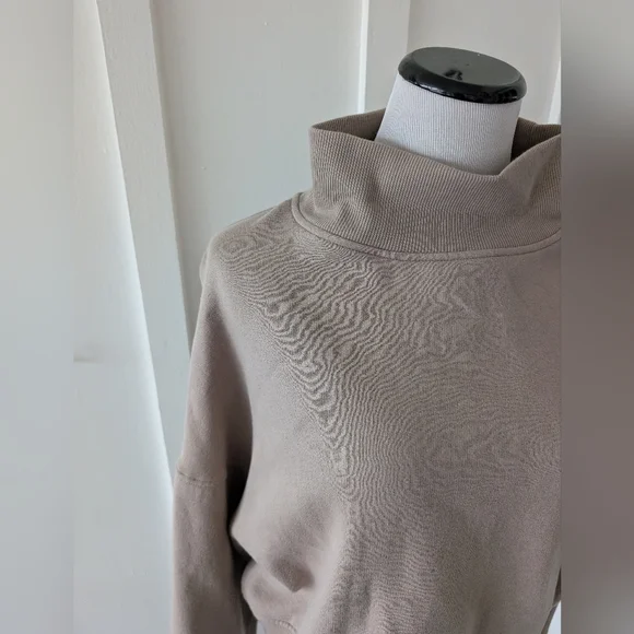 Wild Fable Cropped Mockneck - Picture 5 of 9